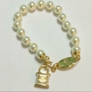 NWOT Vivienne Westwood gold padlock pearl bracelet with box